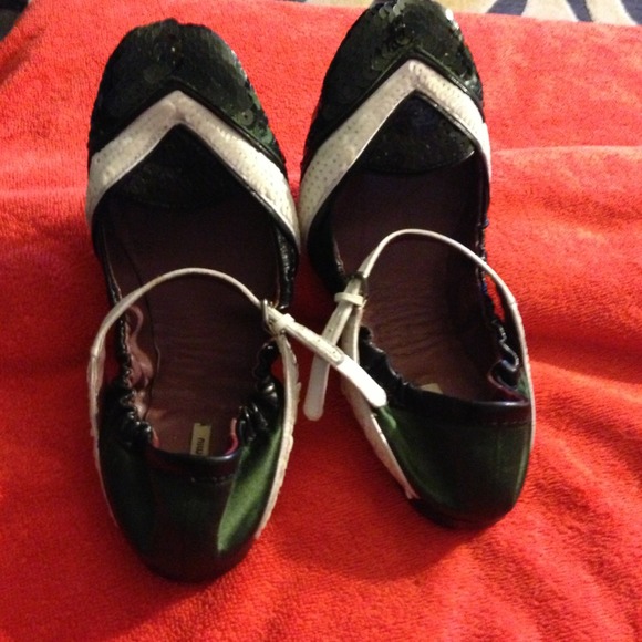 Sold! Authentic*Miu Miu fun green,black flats - Picture 2 of 4
