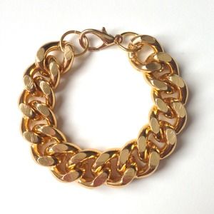 Gold Chunky Chain Bracelet