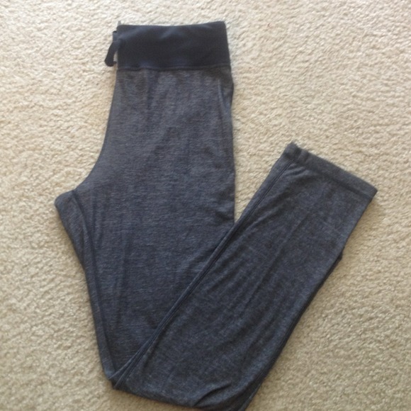 Lululemon yoga pants