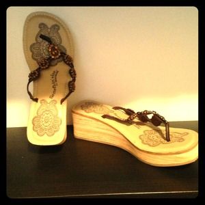 Like New Skechers Flip Flop Sandals 9