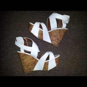 🔴TRADED🔴White Wedge Sandals