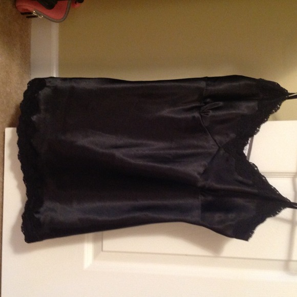 Black silk like cami