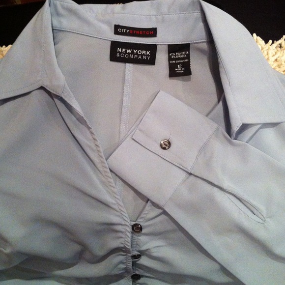 *REDUCED* Nice NY&Co "City Stretch" Blouse - Picture 2 of 4