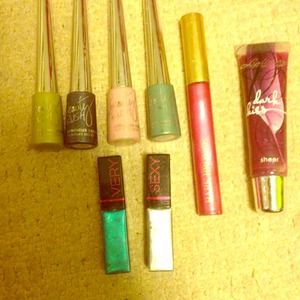 Victoria's Secret makeup bundle