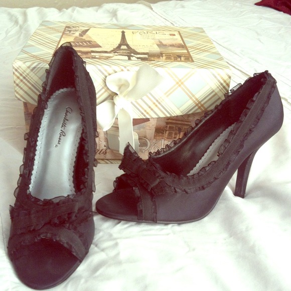 💛Sold💛Black Satin and Lace Peep toes!