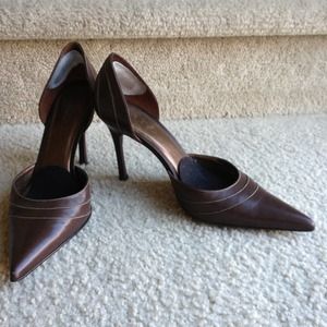 SOLD.......Chocolate brown Aldo high heels