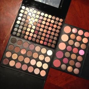 3 EYESHADOW PALETTES !!!