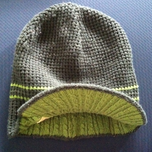 Quicksilver beanie