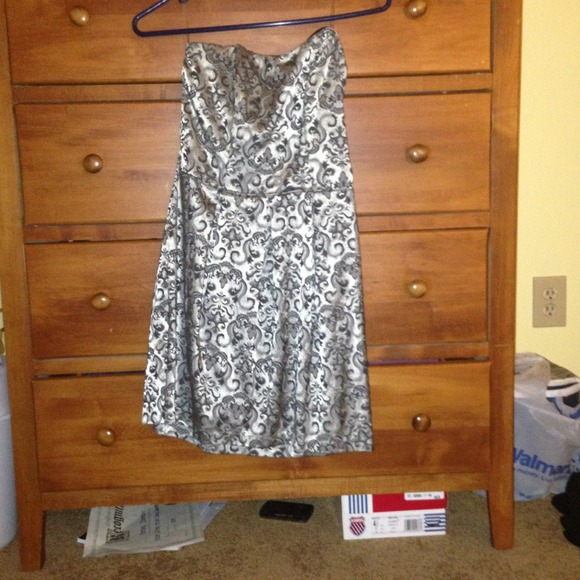 Gray and black pattern dress - Picture 1 of 3