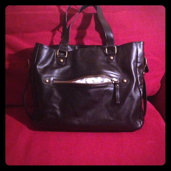 Leather tote