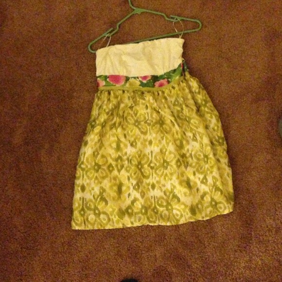 Green pattern dress - Picture 1 of 2