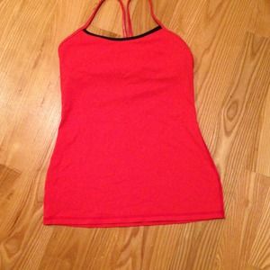Lululemon top