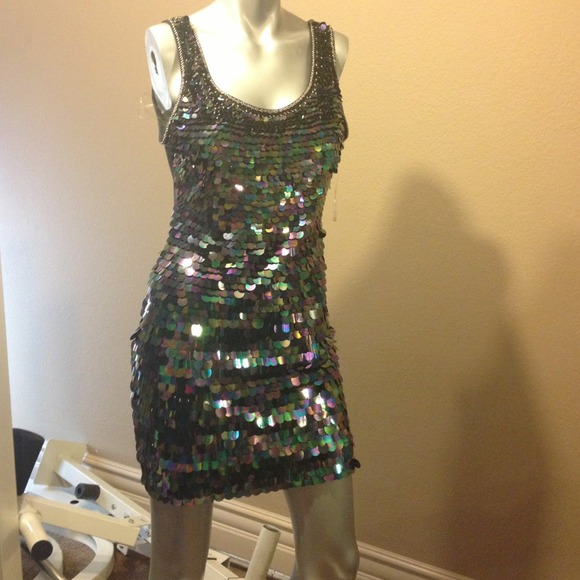 Sequins dress size Medium NWT🌟PRICE REDUCED🌟