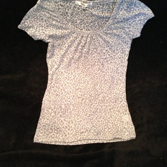 ✋SOLD❗Leopard print tshirt