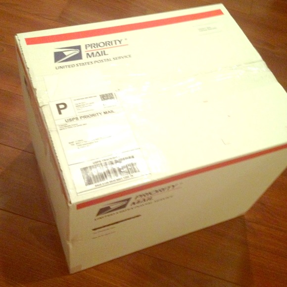 SHIPPED! Feb. 7- Black Coach Purse