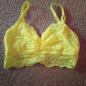 🚫SOLD🚫Victorias secret lace bralette.