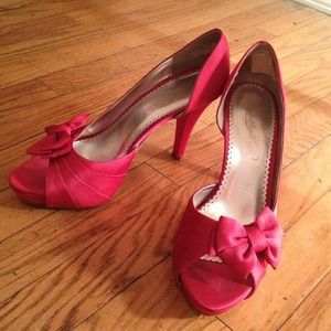 Hot pink pumps