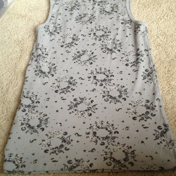 Tank top! - Picture 3 of 3