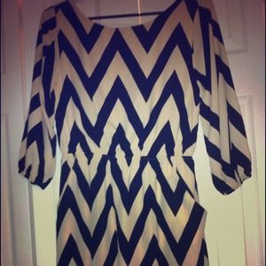 NWT Everly black and cream chevron print dress