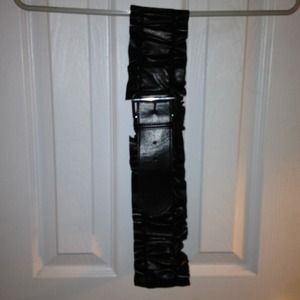 Black stretch belt. NWOT