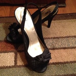 💀Sold💀Sling back open toe heels