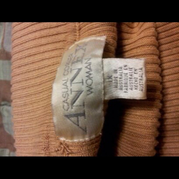 Turtleneck - Picture 2 of 3