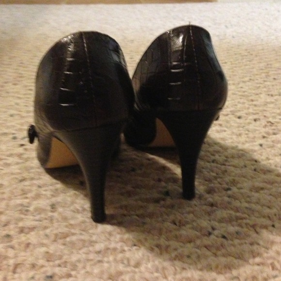Brown Heels ;) - Picture 2 of 3