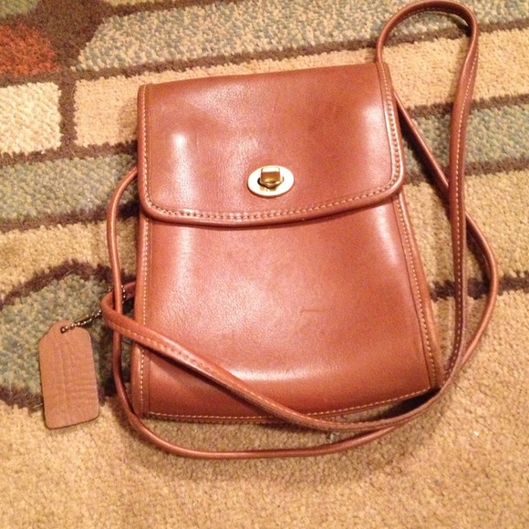 💀RESERVED💀Across the body Coach purse