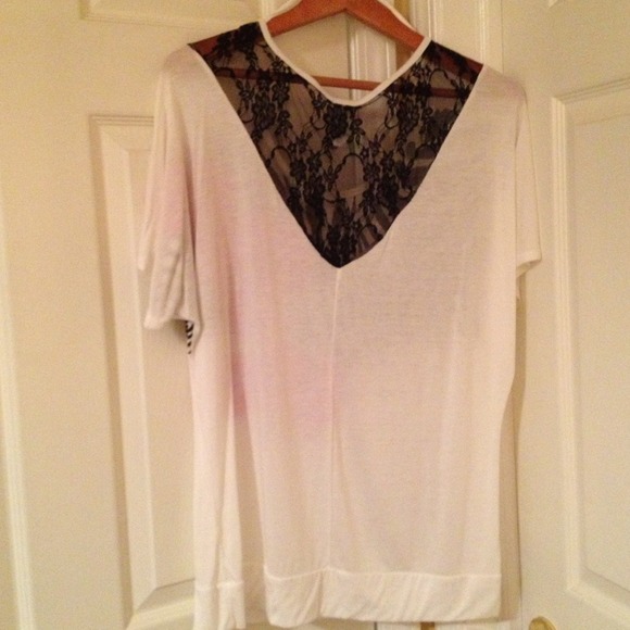 💀Sold in a bundle💀Zebra and flower print shirt - Picture 2 of 2