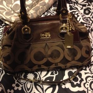 AUTHENTIC COACH HANDBAG
