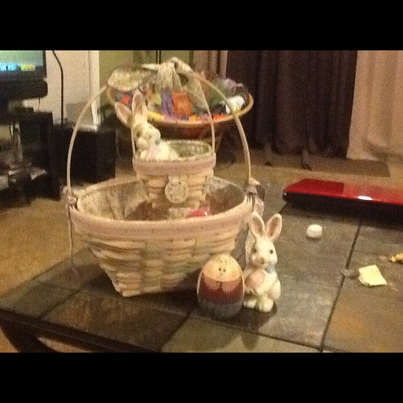 1 small Longaberger Easter baskets 1999