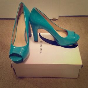 Nine West Peep Toe Heel - turqouise