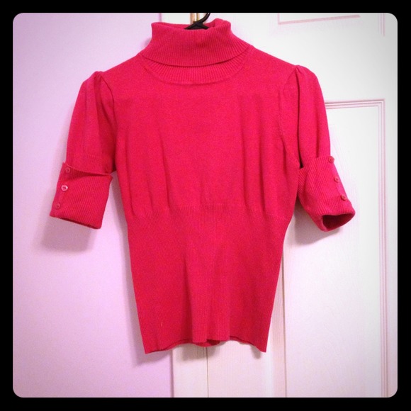 Half sleeve pink turtle neck