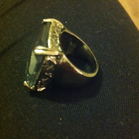 Ring - Picture 2 of 2