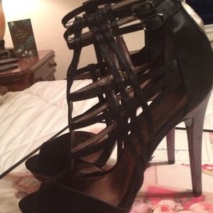 Sexy platform Pelle Moda heals.