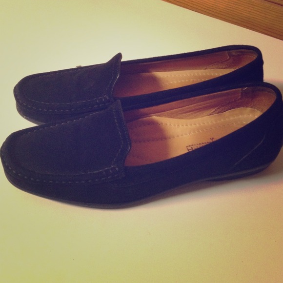 💢SOLD💢Black Minnetonka Loafers!