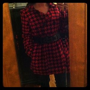 ❌Bundled❌ Red hounds tooth winter coat w/ belt!