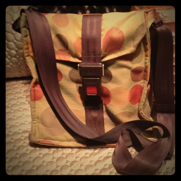 Original crossbody bag with seat belt buckle!