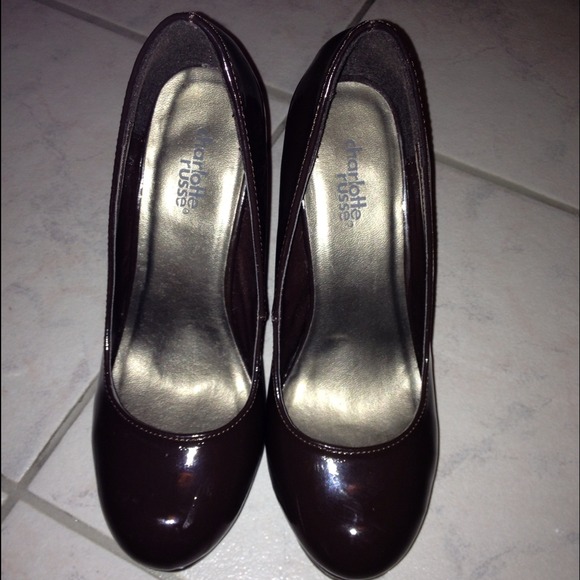 High Heels.Super classy, neutral brown pumps