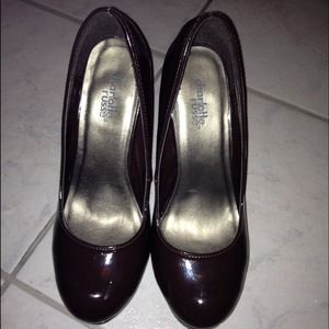 High Heels.Super classy, neutral brown pumps