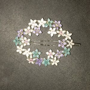 Vintage look hair clip