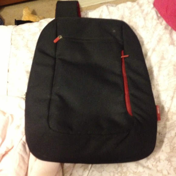 Lap top holder with cross over strap/backpack