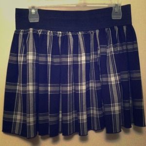 Black/white plaid mini skirt