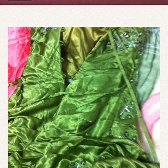 dress - Picture 3 of 3