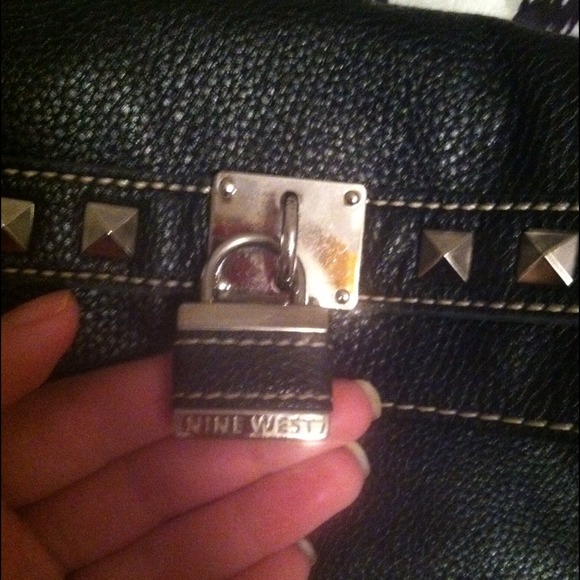 SOLD Studded Nine West cross body clutch/purse 💗 - Picture 2 of 4
