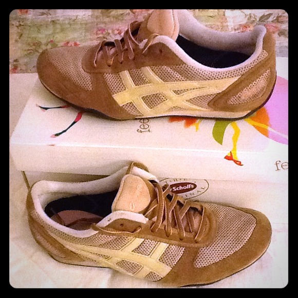 Women's Aasics