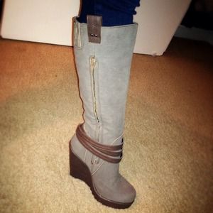 🚩TRADED🚩 UNIQUE Below the knee