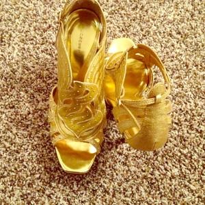 Gold Rocawear shoes
