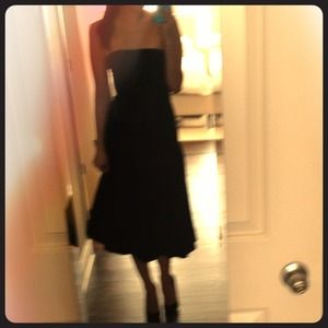 Vera Wang black tea length dress Vera Wang black tea length dress
