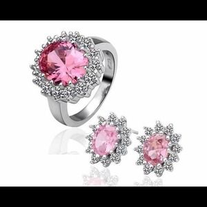 Pretty set 18k gold plated ring and earrings.